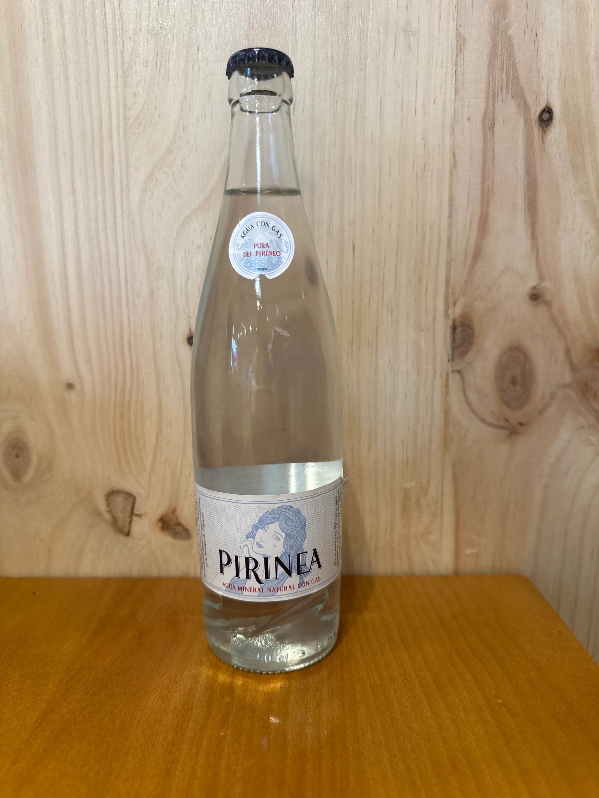 AGUA CON GAS