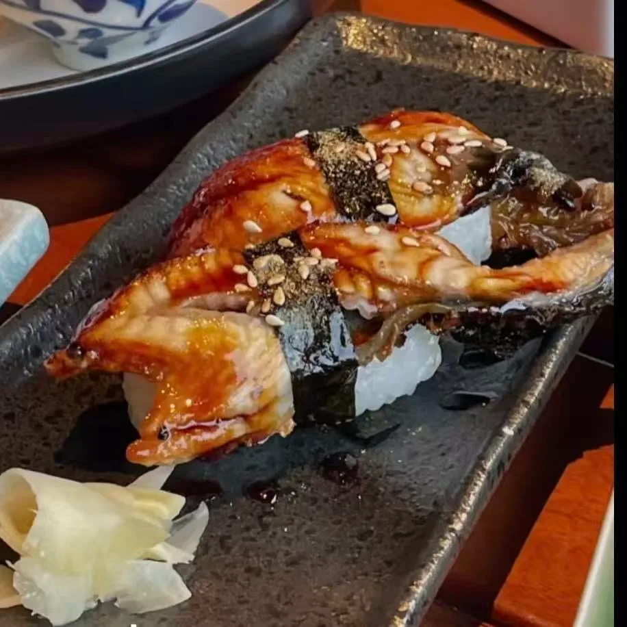 75.NIGIRI ANGUILA/2PZ