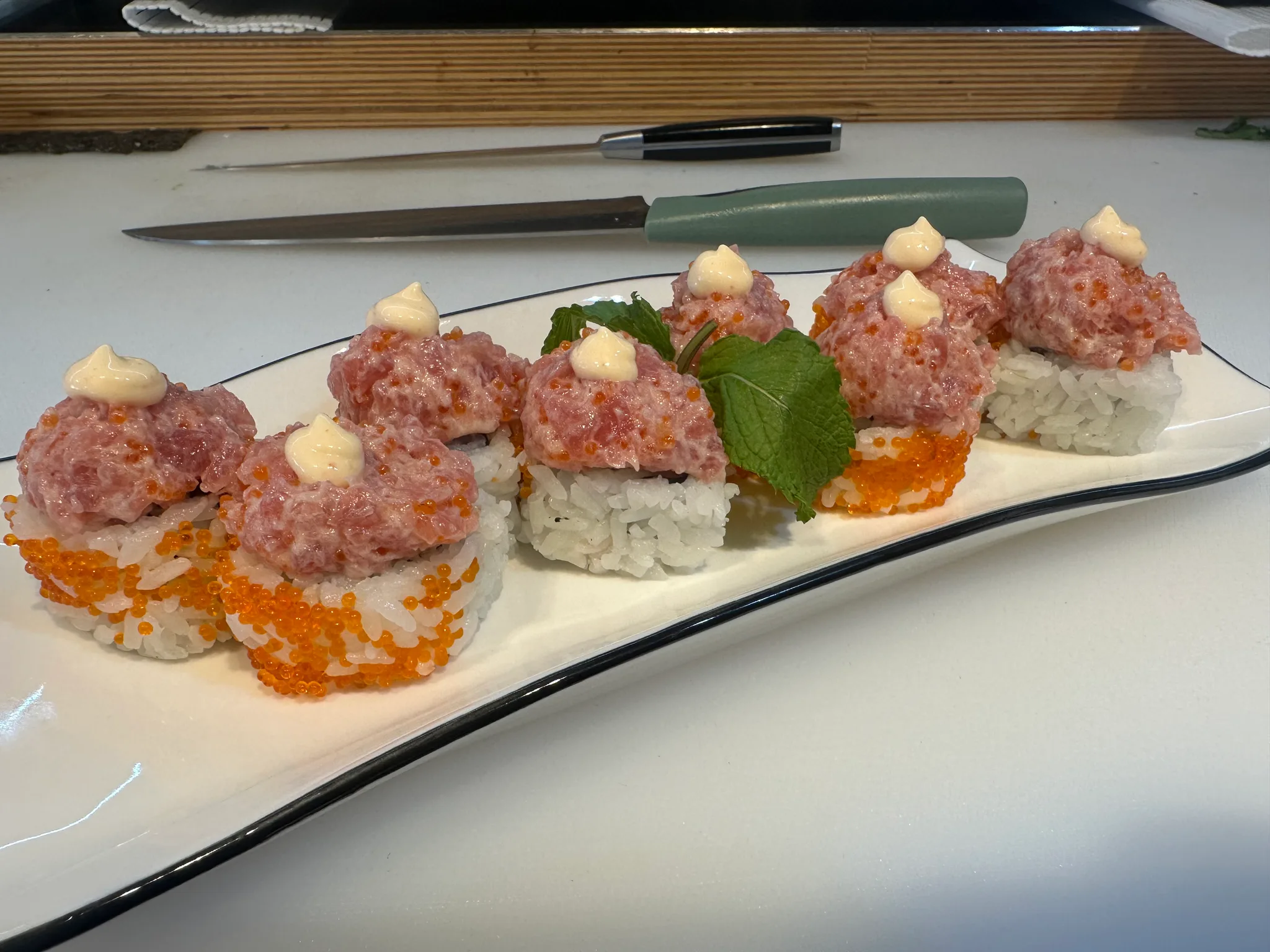 113.URAMAKI SAKE PICANTE