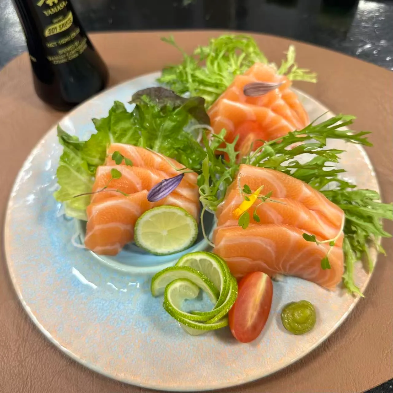 21.SASHIMI SALMON